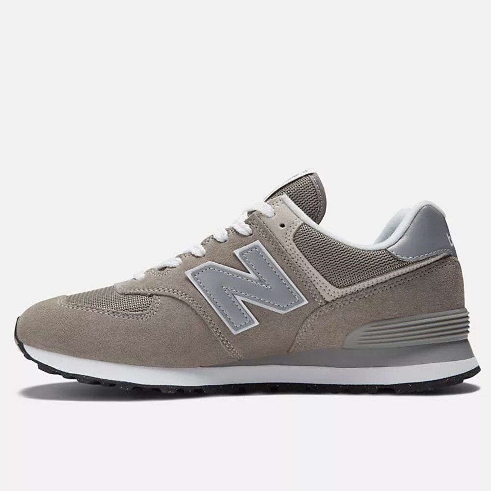 NEW BALANCE 574  SIZE 5 NEW IN BOX